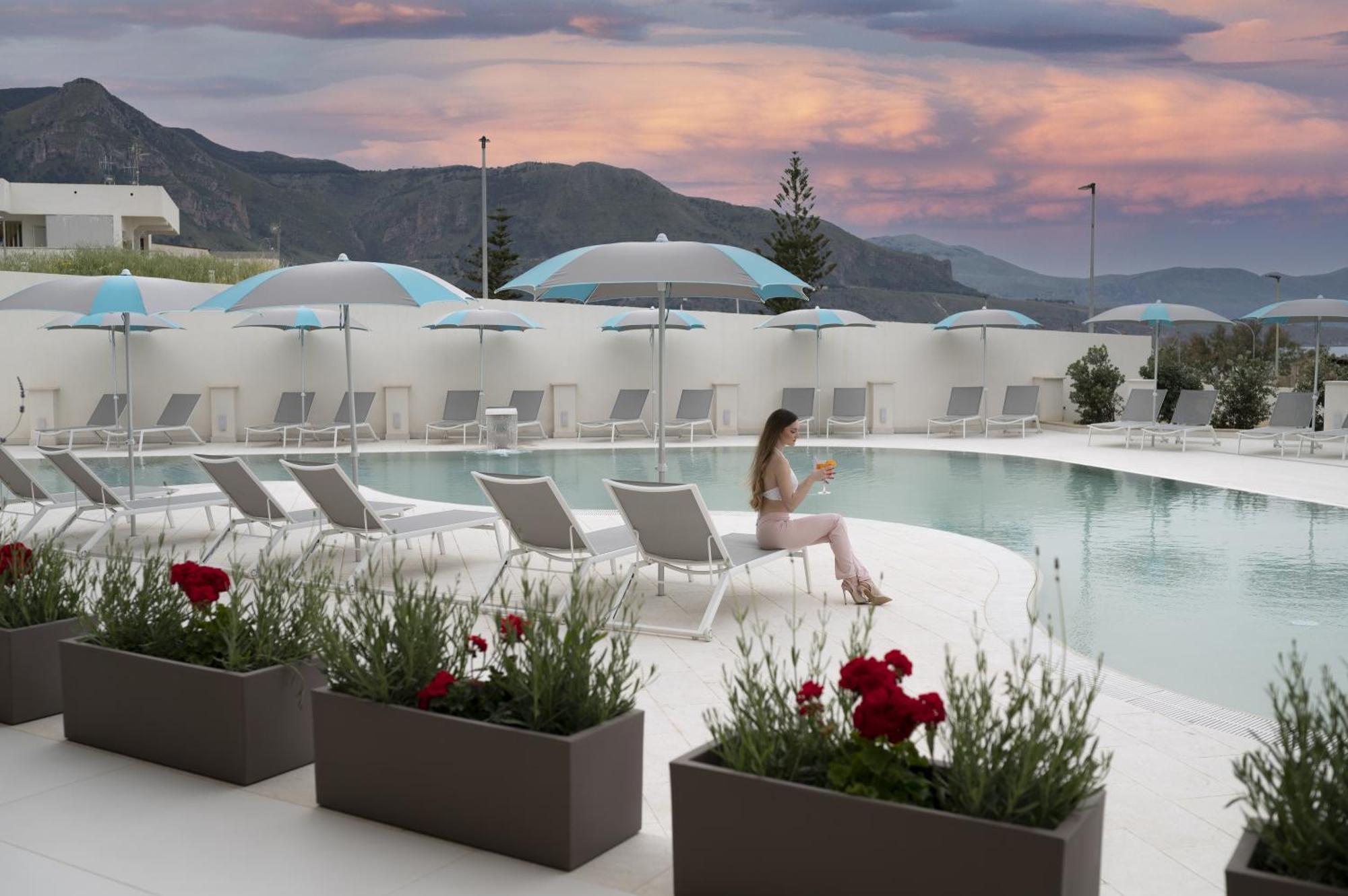 Resort La Battigia Beach & Spa 阿尔卡莫马里纳 外观 照片